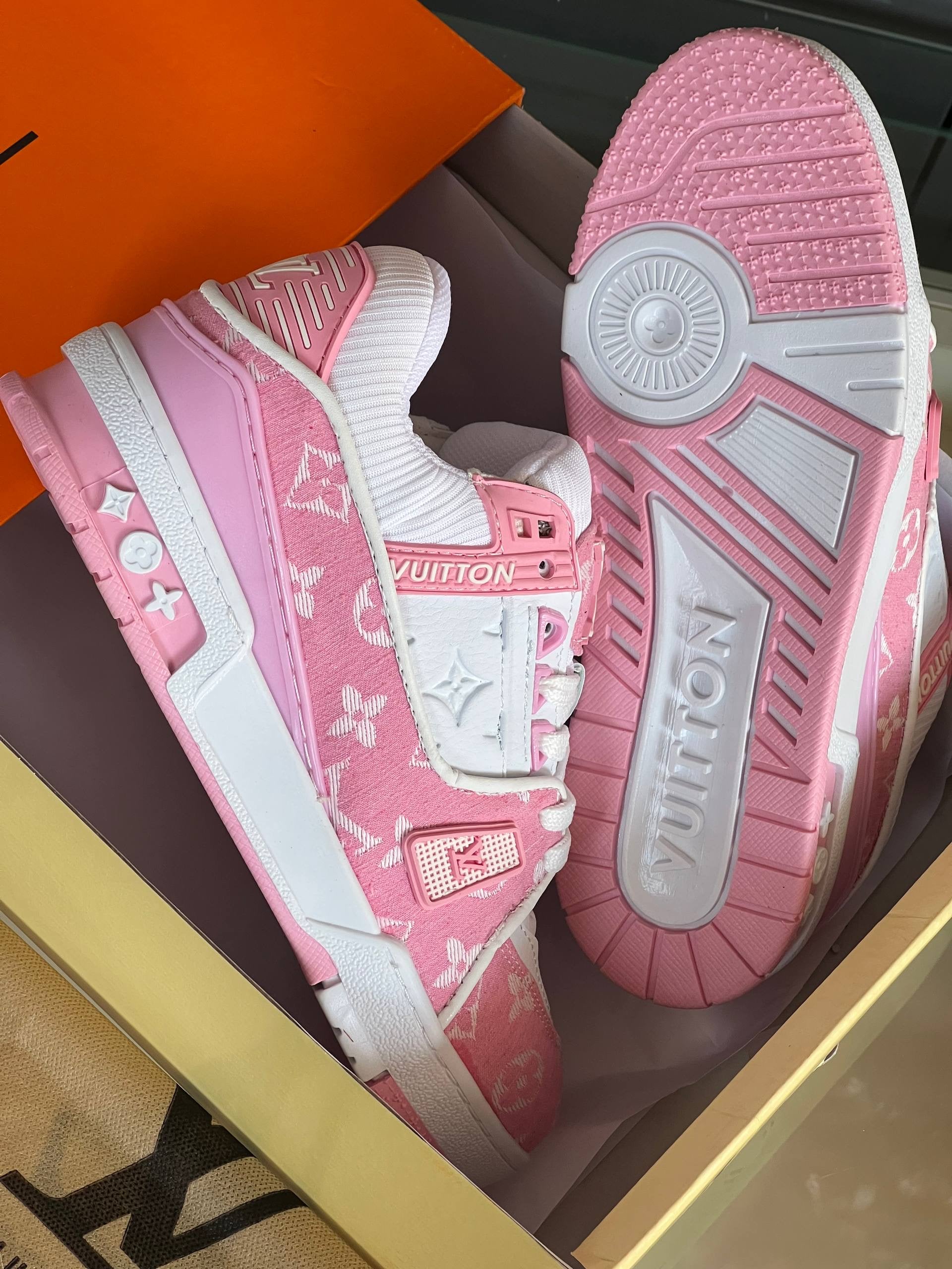 Louis Vuitton Sneakers