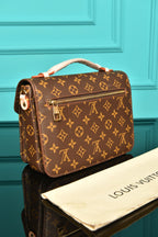LOUIS VUITTON - Pochette Metis (5 Renk)