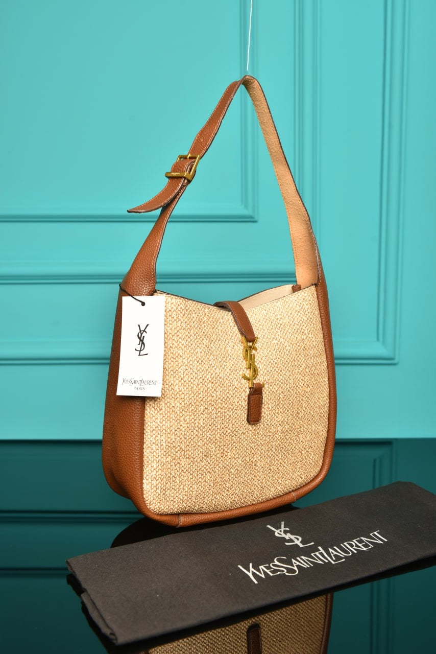 YVES SAINT LAURENT - Le 5 A 7 Small Hobo Bag in Raffia and Leather (5 Renk)