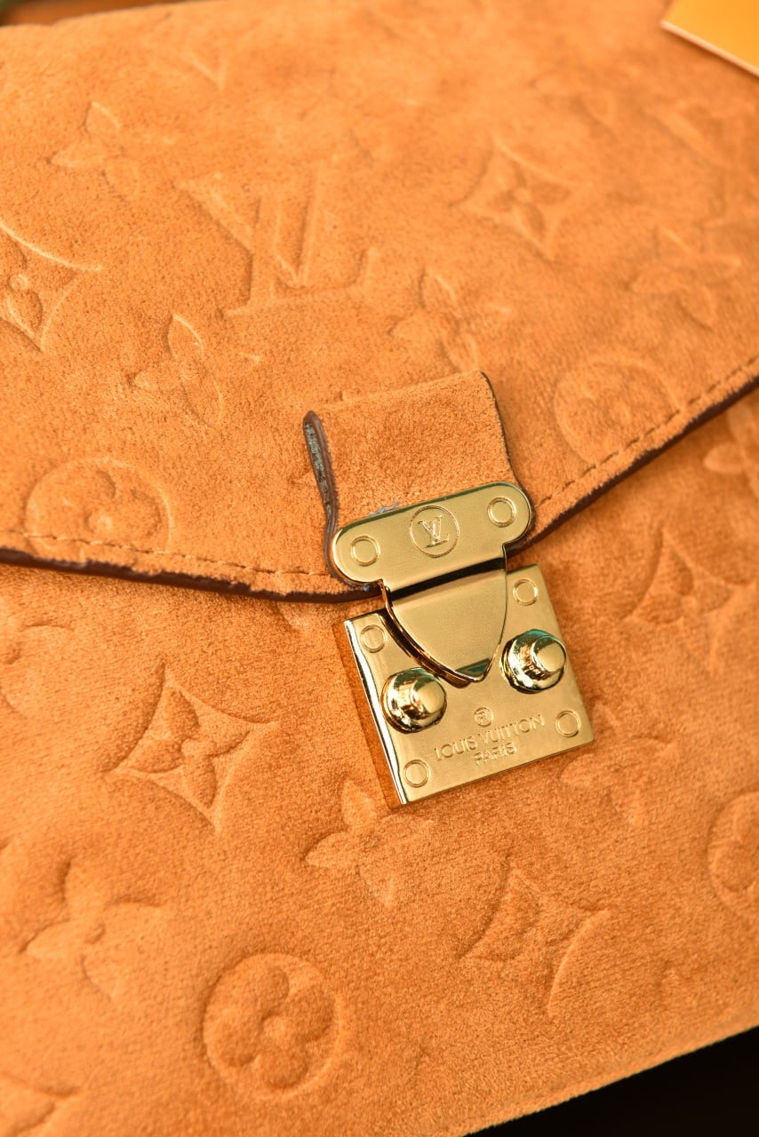 LOUIS VUITTON - Pochette Metis (2 Renk)