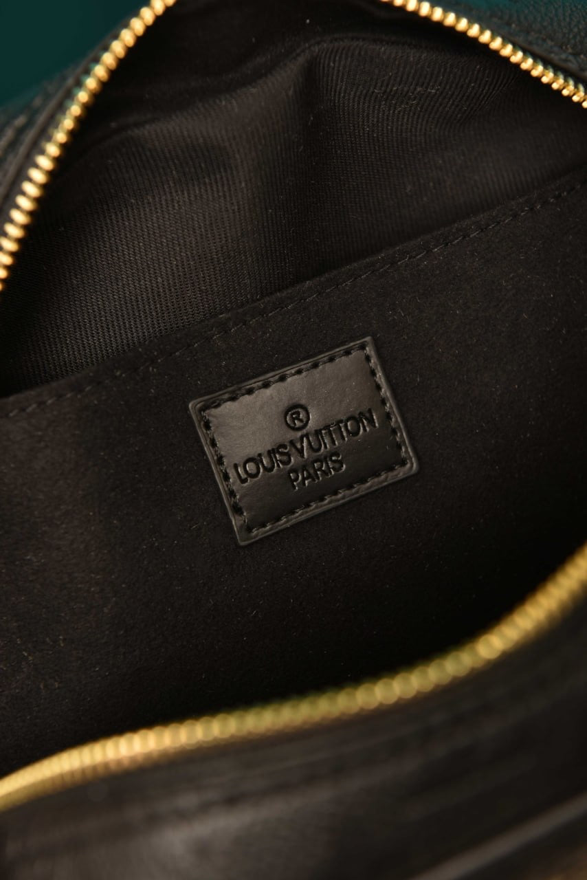 LOUIS VUITTON - Handbag East-West