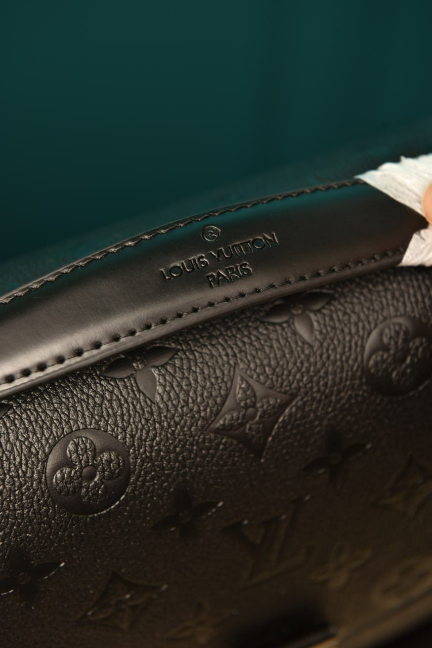 LOUIS VUITTON - Pochette Metis (4 Renk)