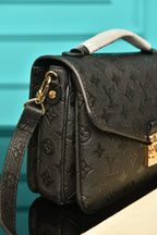 LOUIS VUITTON - Pochette Metis (4 Renk)