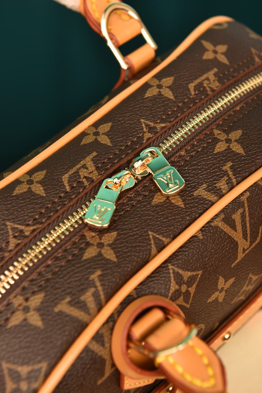 LOUIS VUITTON - Handbag East-West (4 Renk)