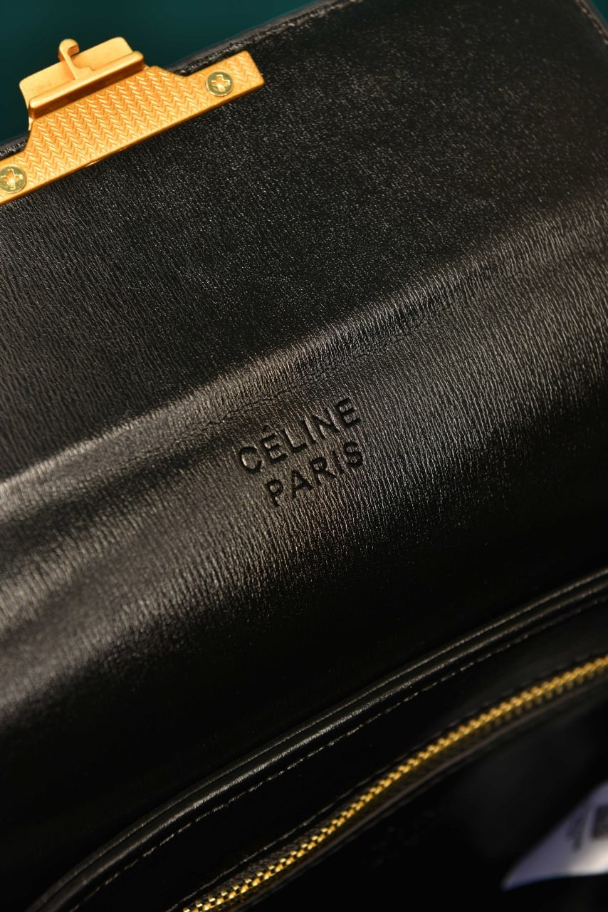 CELINE - Classique Triomphe Bag in Shiny (7 Renk)