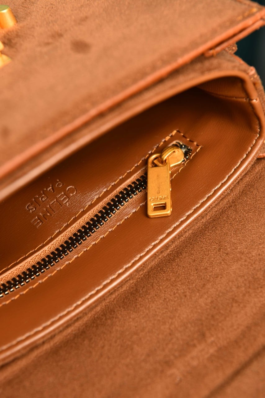 CELINE - Classique Triomphe Bag in Shiny (4 Renk)