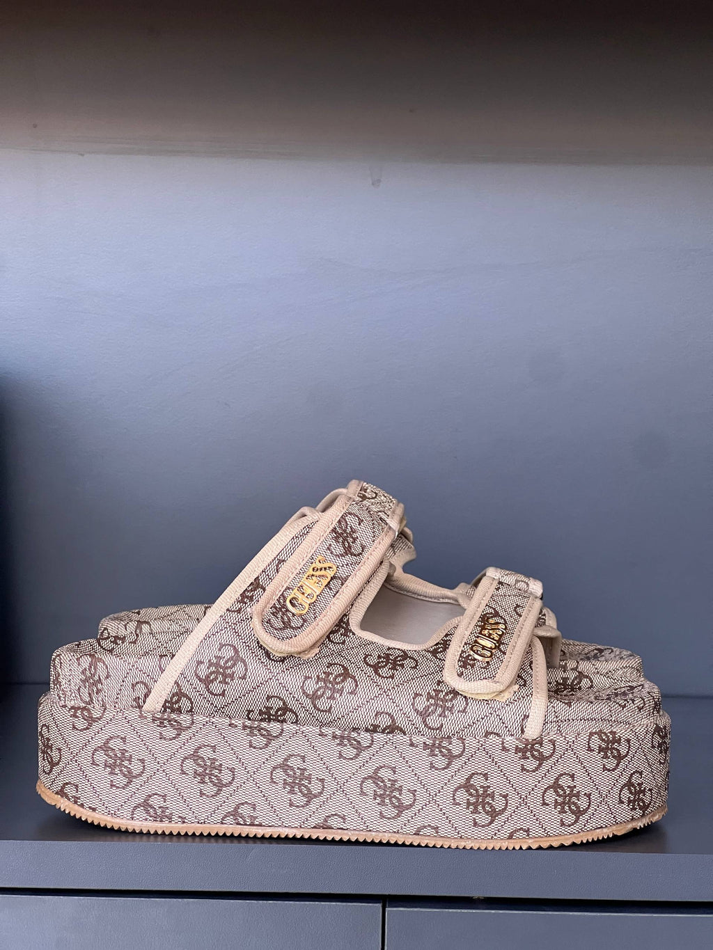 Guess Slippers