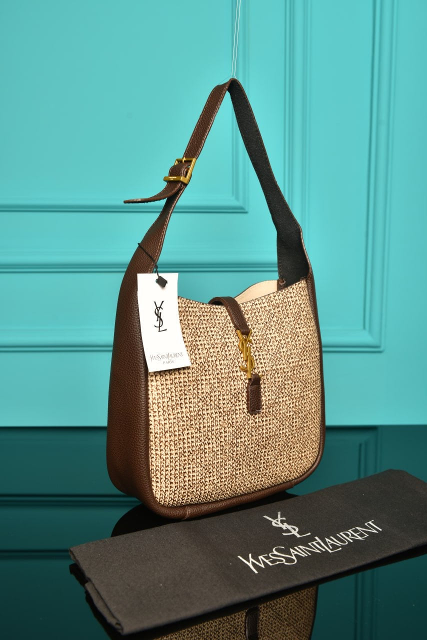 YVES SAINT LAURENT - Le 5 A 7 Small Hobo Bag in Raffia and Leather (5 Renk)