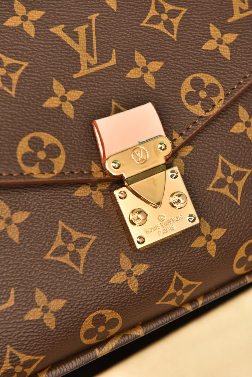 LOUIS VUITTON - Pochette Metis (5 Renk)