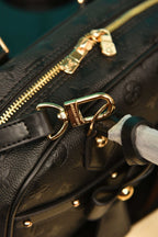 LOUIS VUITTON - Handbag East-West