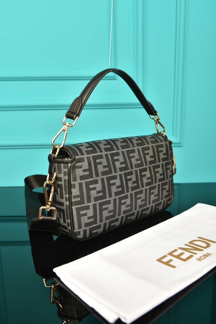 FENDİ - Baguette bag (4 Renk)