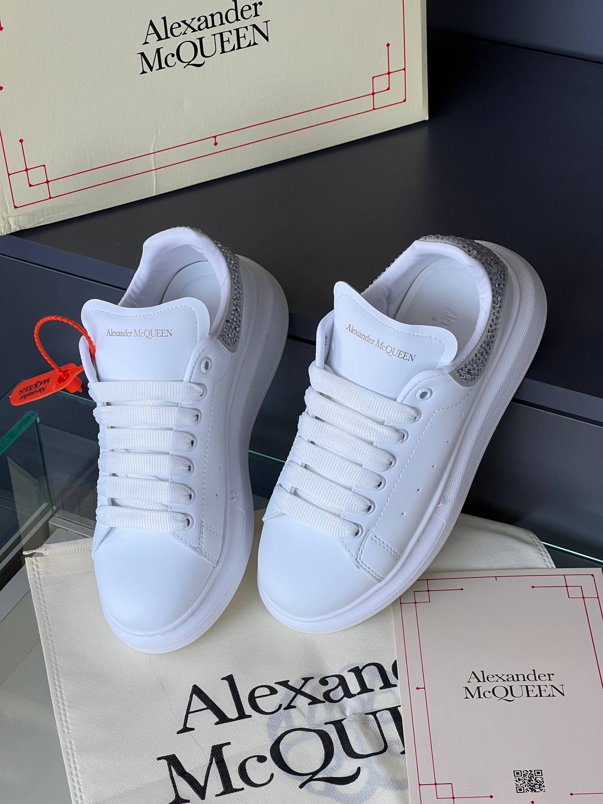 Alexander Mcqueen